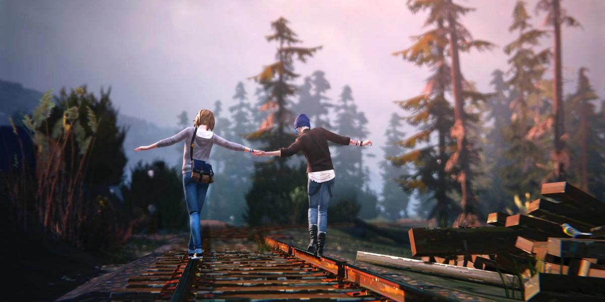 Max e Chloe caminham de mãos dadas pelos trilhos da ferrovia.