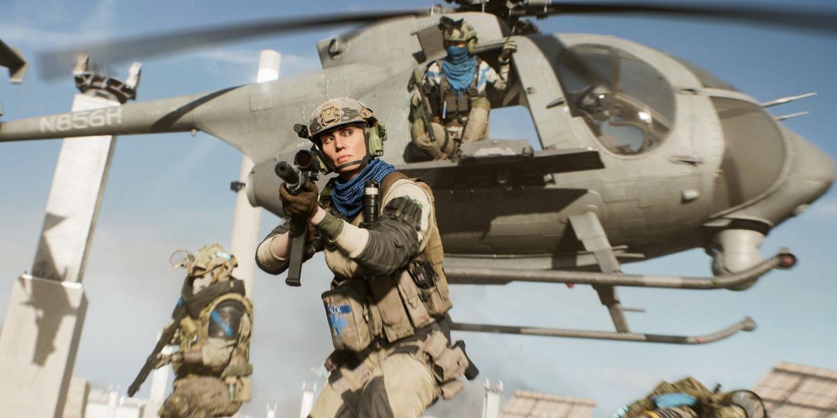 Soldados desembarcando de um helicóptero militar em Battlefield 2042