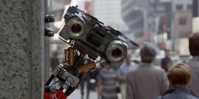 10 robôs de filmes de ficção científica mais adoráveis ​​(que não são de Star Wars)