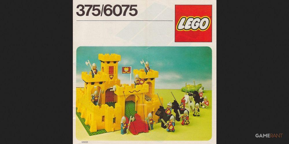 Castelo LEGO amarelo clássico com cavaleiros. Fonte da imagem: brickset.com
