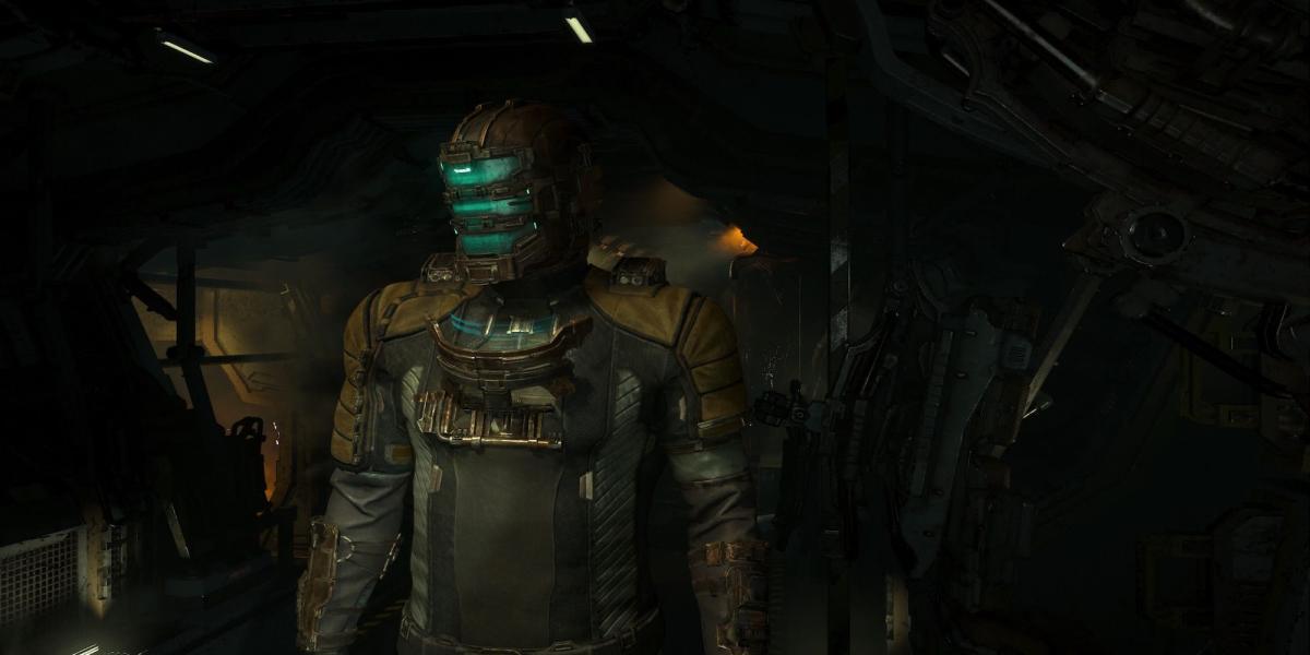 Isaac com seu capacete no remake de Dead Space