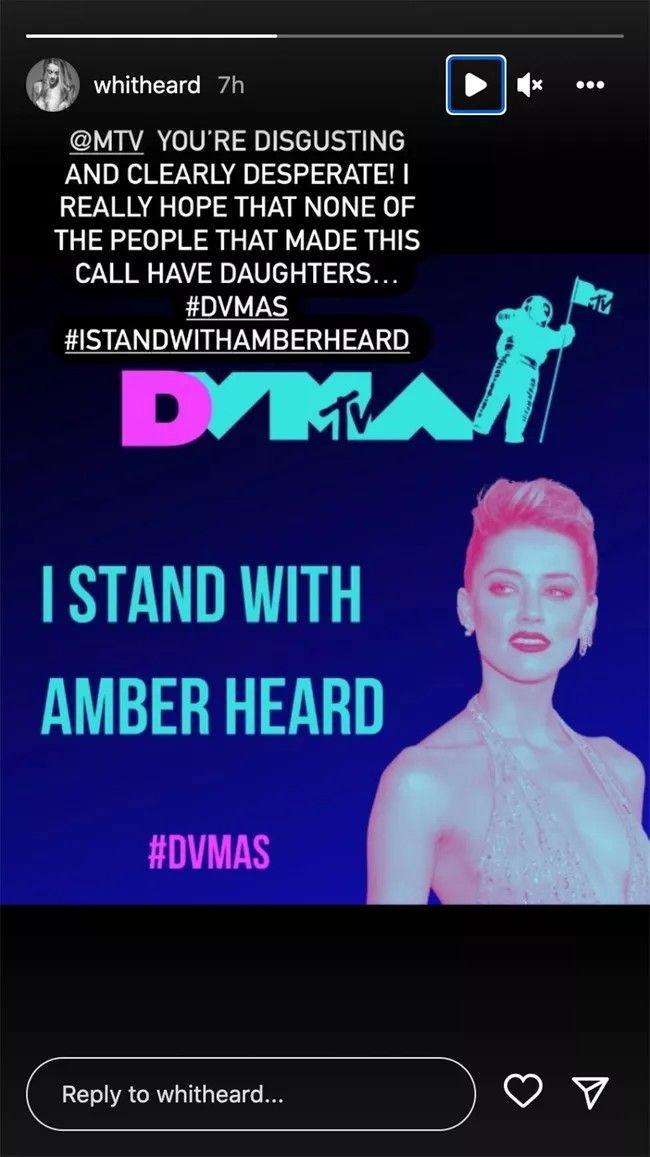 Aparição de Johnny Depp no ​​VMA é chamada de desesperada pela irmã de Amber Heard
