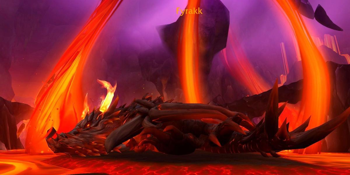 World of Warcraft Dragonflight Fyrakk torrando na lava em Aberrus