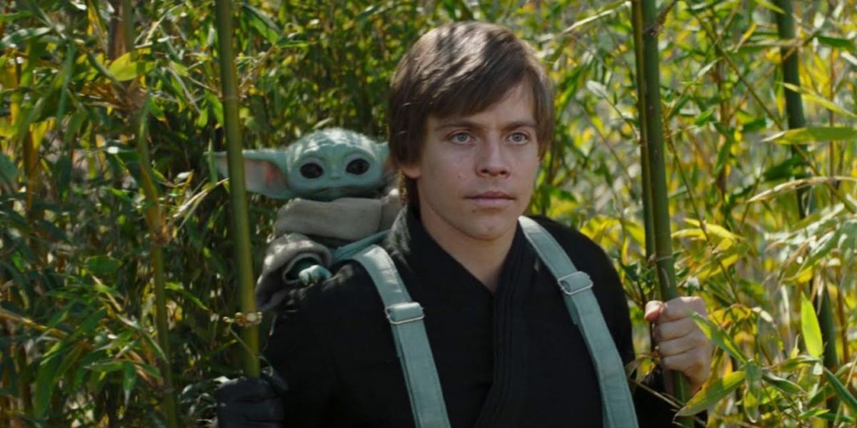 Grogu e Mark Hamill CGI Luke Skywalker em uma floresta O Livro de Boba Fett
