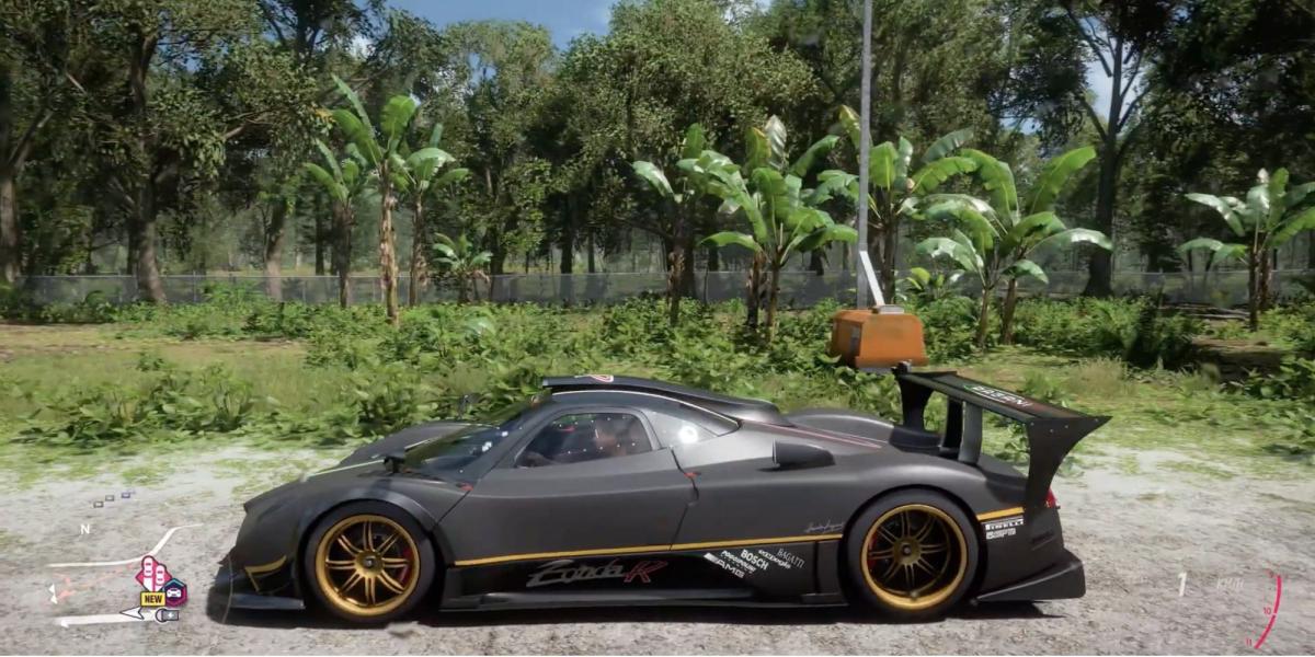 Forza Horizon 5 - Pagani Zonda R - Jogador se preparando para dirigir um carro esportivo
