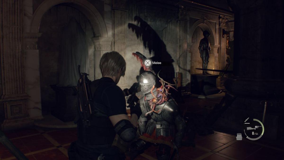 Knight infectado corpo a corpo em Resident Evil 4 Remake