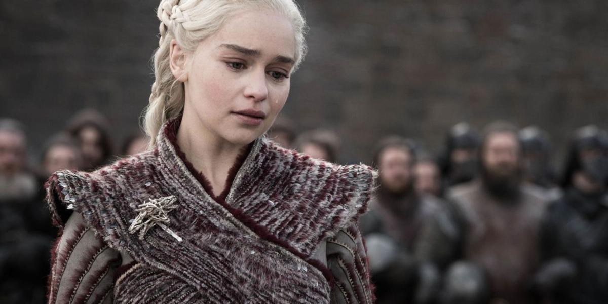 Daenerys Targaryen chorando em Game of Thrones.