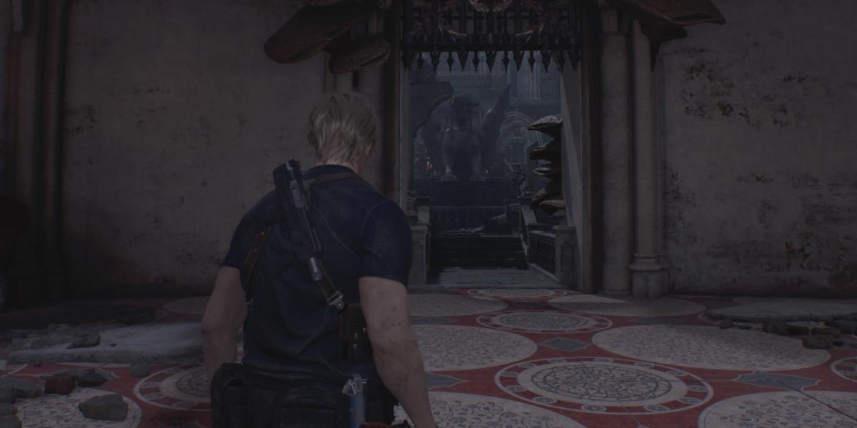 Leon enfrenta a antecâmara no remake de Resident Evil 4