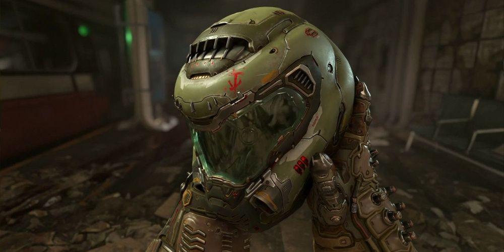 Doom 2016 Slayer pegando capacete