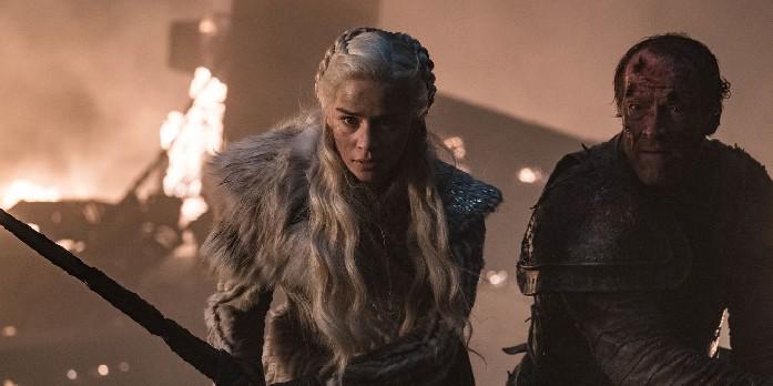 Emilia Clarke revela se voltaria como Daenerys em série derivada de Game of Thrones