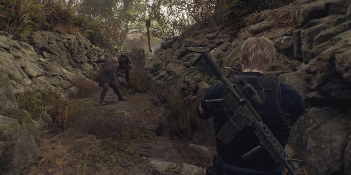Leon atira em um machado no remake de Resident Evil 4