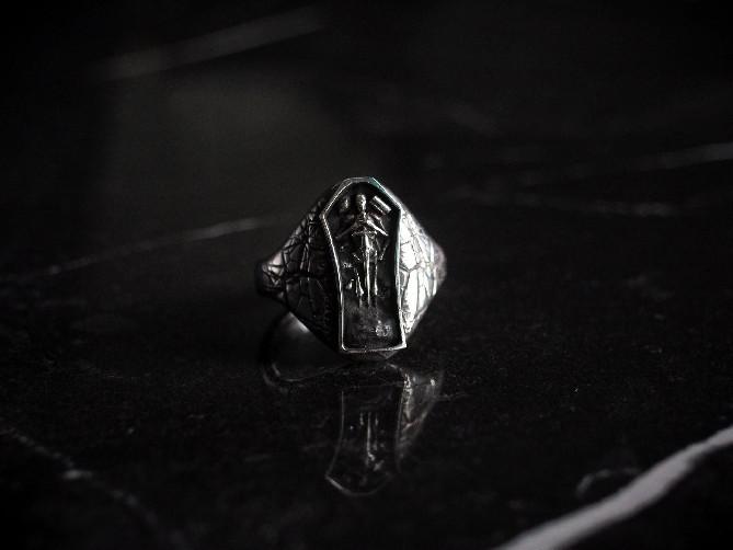 Fã de Skyrim faz anel de campeão de Draugr na vida real