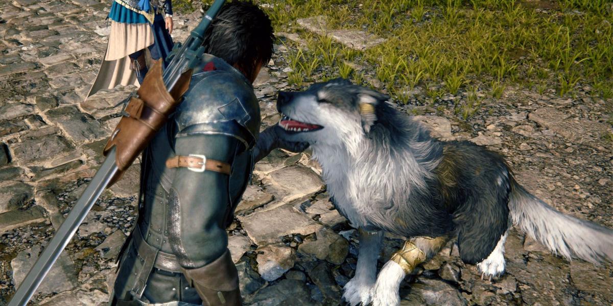 Uma captura de tela de Final Fantasy 16, com Clive acariciando um cachorro.