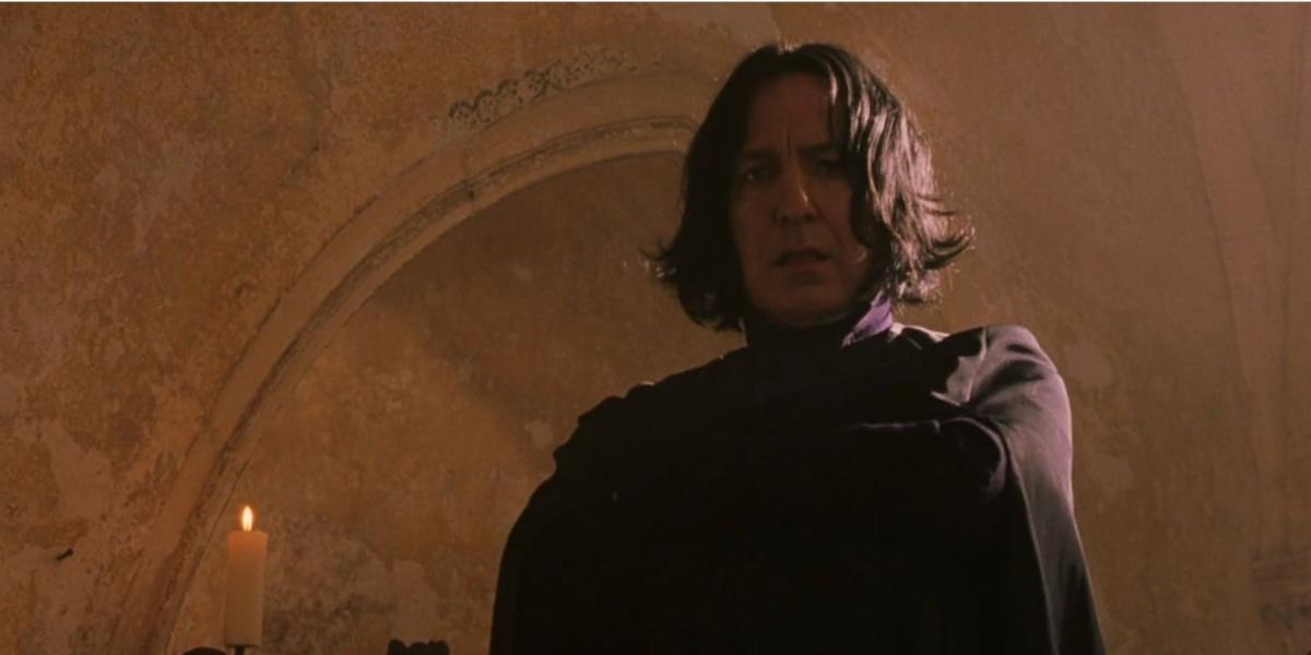 Professor Severus Snape em Harry Potter e a Pedra Filosofal.