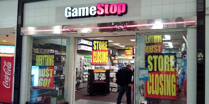 GameStop demite gerentes distritais para ajudar a reduzir custos