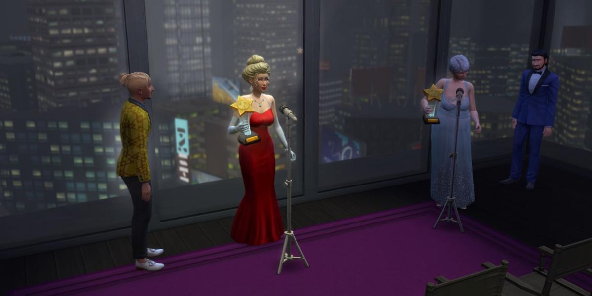Um Sim famoso recebe um prêmio durante uma cerimônia no The Sims 4