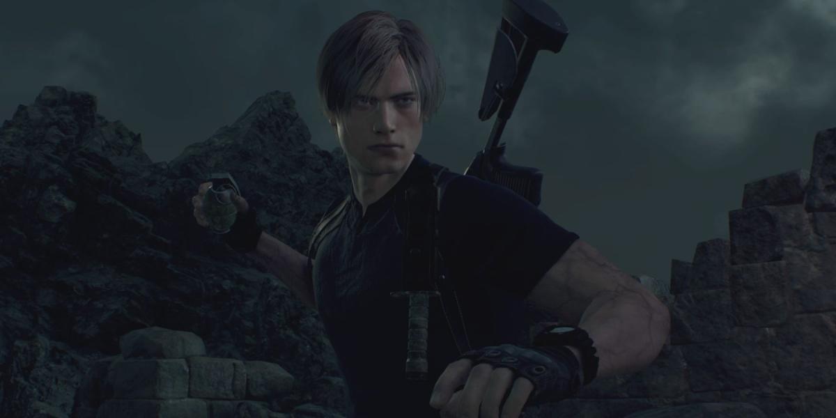 Leon segura uma granada pesada no remake de Resident Evil 4