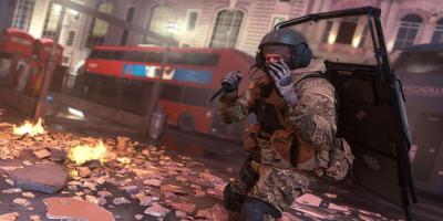 Jogador fica preso em batalha hilária de escudos em Call of Duty: Modern Warfare 2