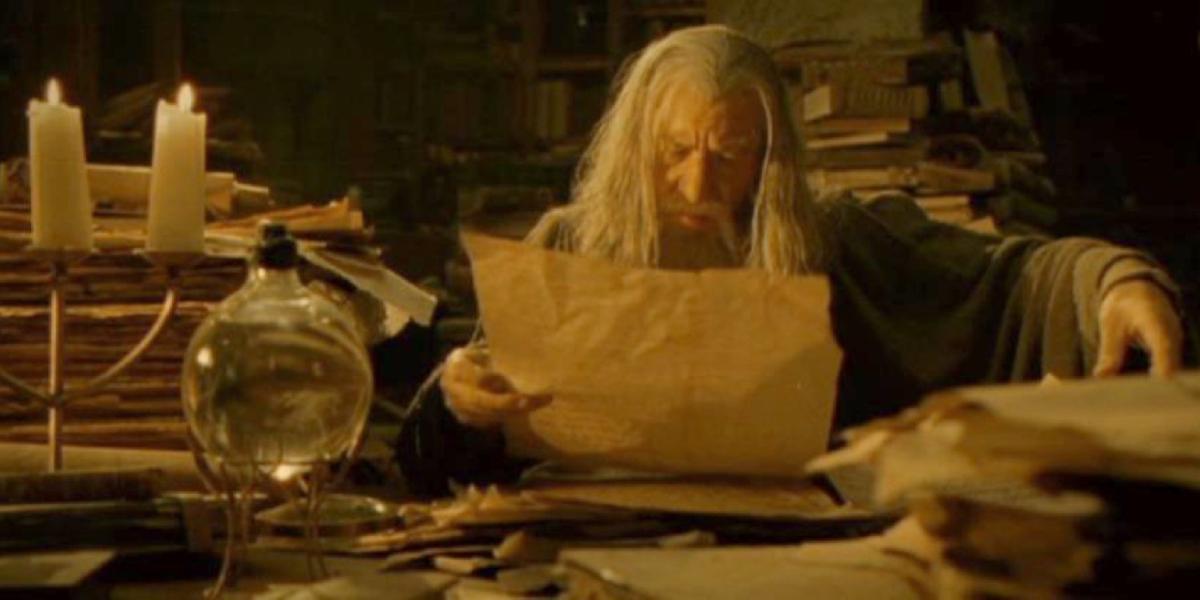 LOTR: Por que Denethor permitiu que Gandalf fosse bisbilhotar nos arquivos de Gondor?
