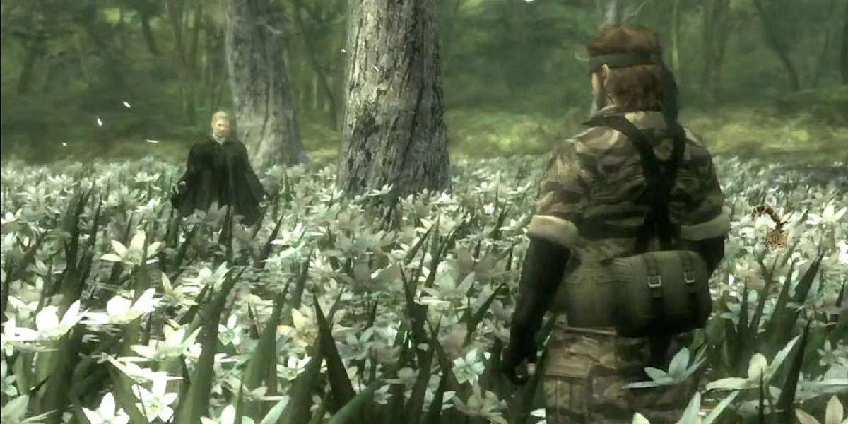 Snake e Boss se encarando em um campo de flores brancas.