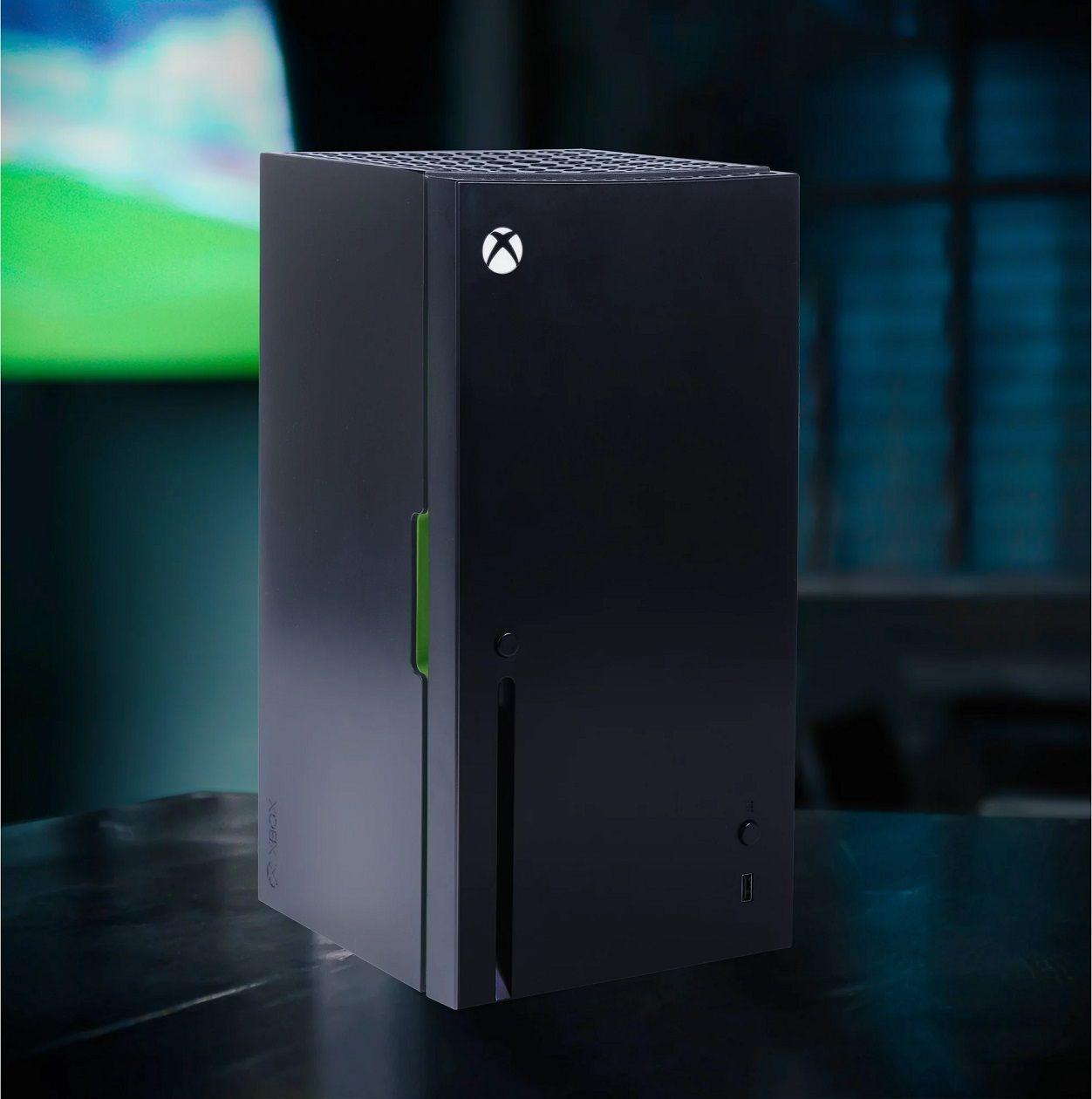 Microsoft revela nova versão do mini-frigorífico Xbox Series X