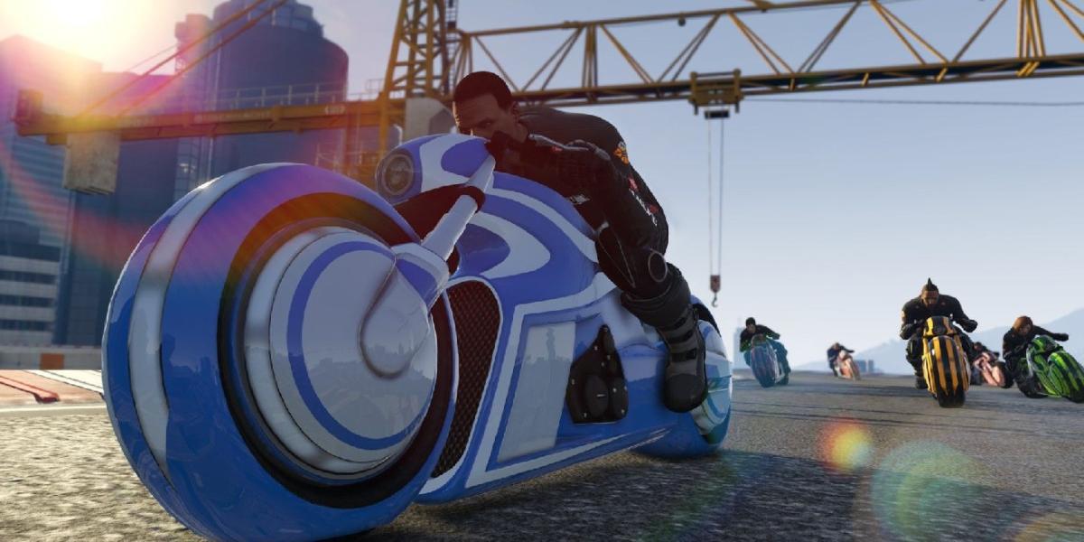 Motocicleta Grand Theft Auto Online entregue em local estranho