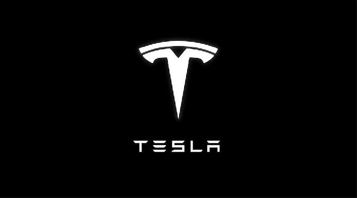 Motorista da Tesla morto durante piloto automático estava jogando videogame