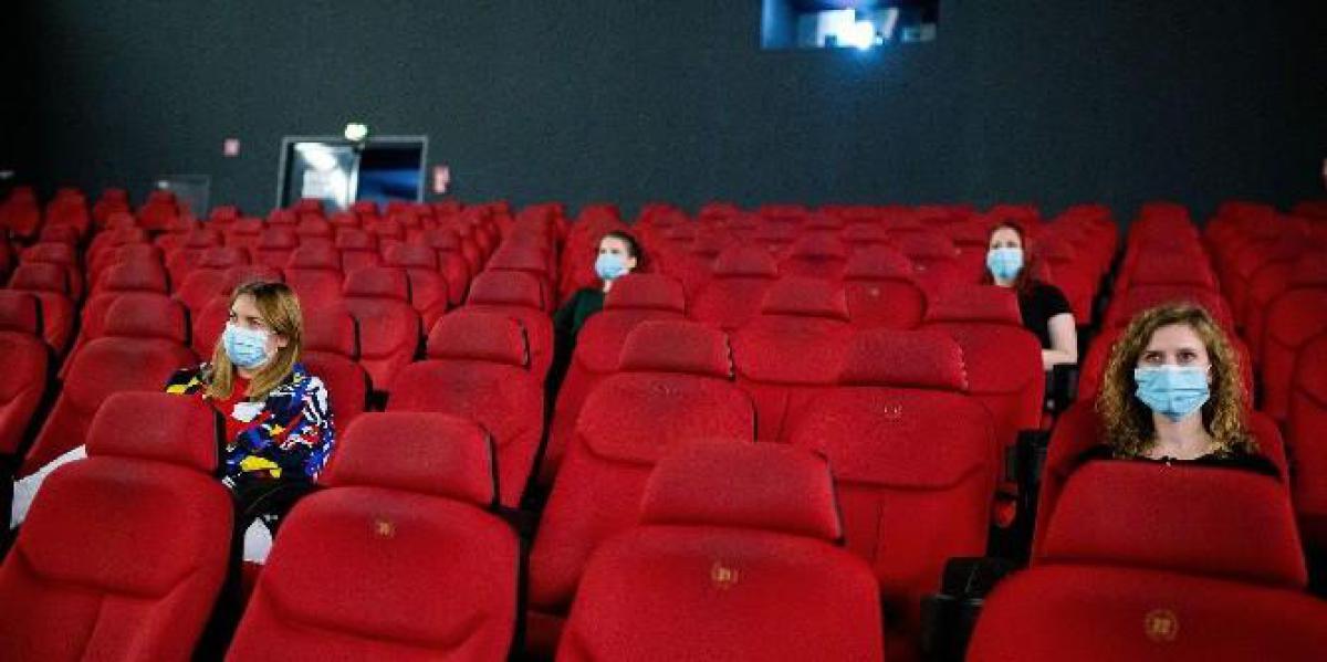 Nova técnica de desinfecção por UV pode tornar os cinemas seguros novamente