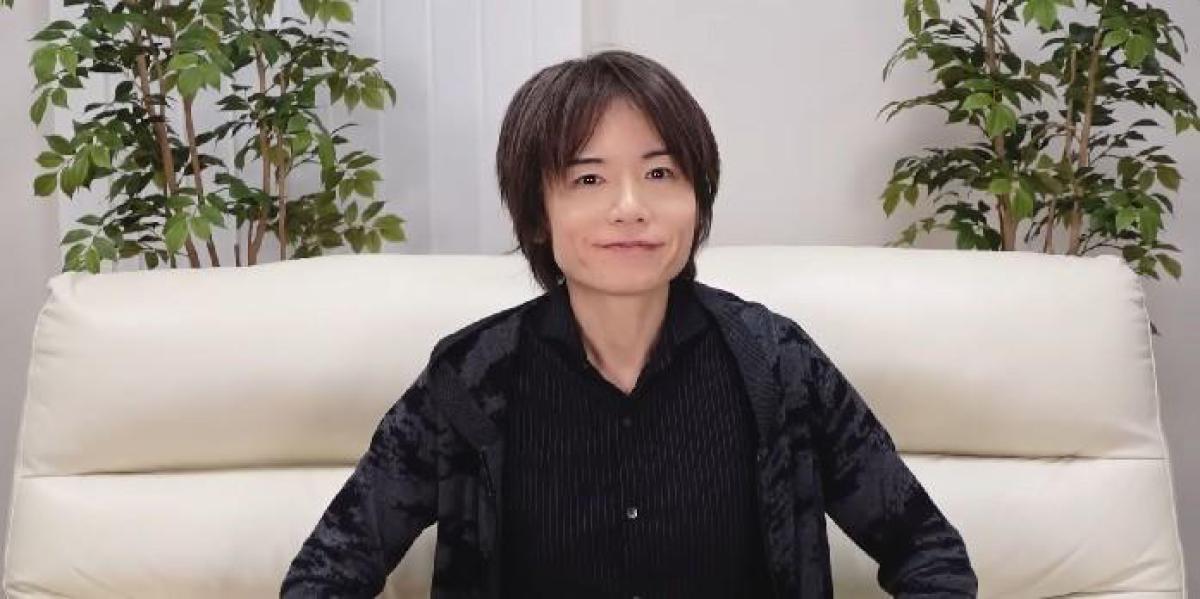 O criador de Super Smash Bros., Masahiro Sakurai, revela seu botão de reprodução prateado no YouTube