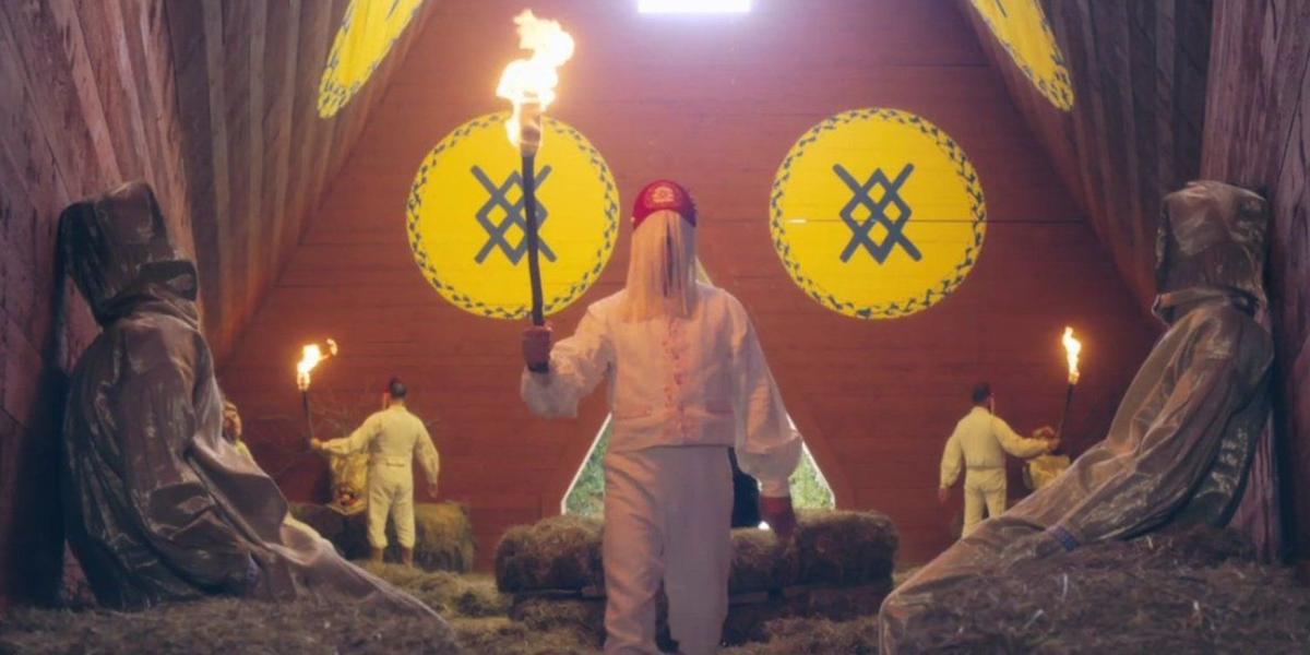 The_temple_is_burned_at_the_end_of_Midsommar