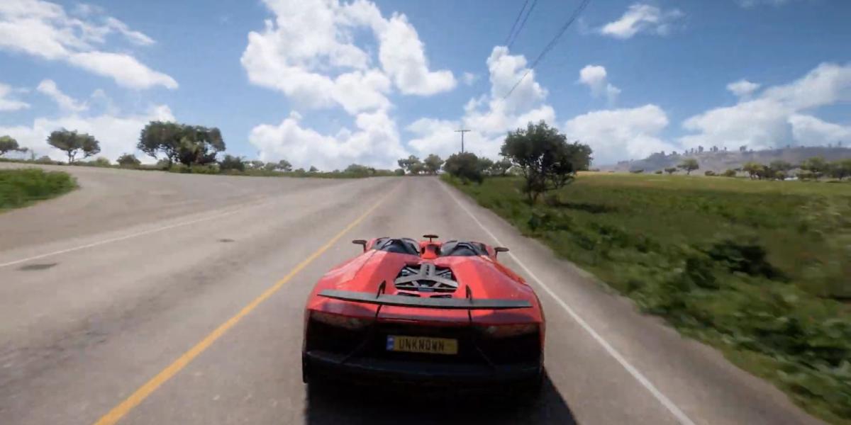 Forza Horizon 5 - Lamborghini Aventador J - O jogador se move em velocidades ultrarrápidas para concluir os desafios no Horizon Festival