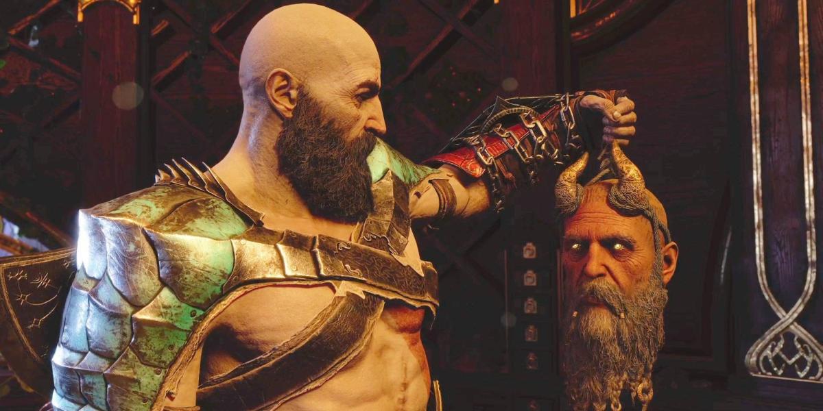 kratos segurando a cabeça de um inimigo em God Of War: Ragnarok