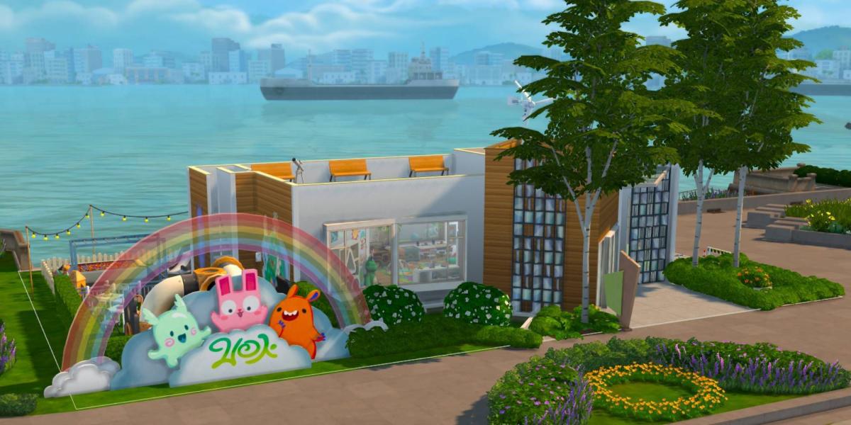 Uma creche no The Sims 4 com uma placa na frente que tem três personagens sob um arco-íris
