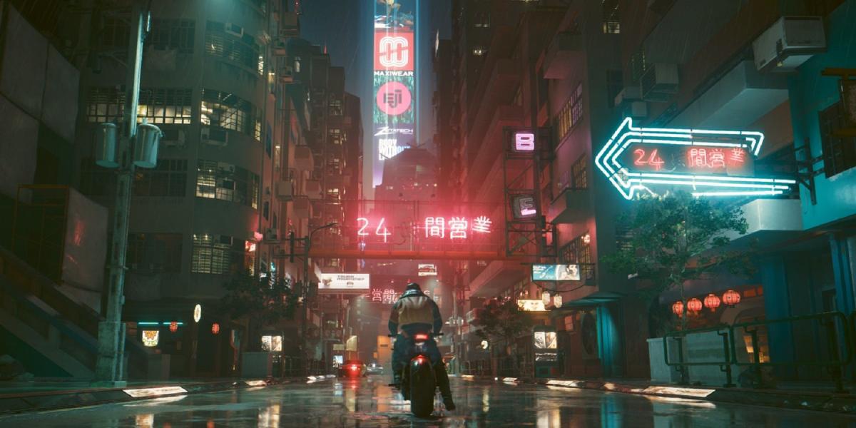 Imagem de Cyberpunk 2077 mostrando um motociclista em uma rua escura e neon em Night City.