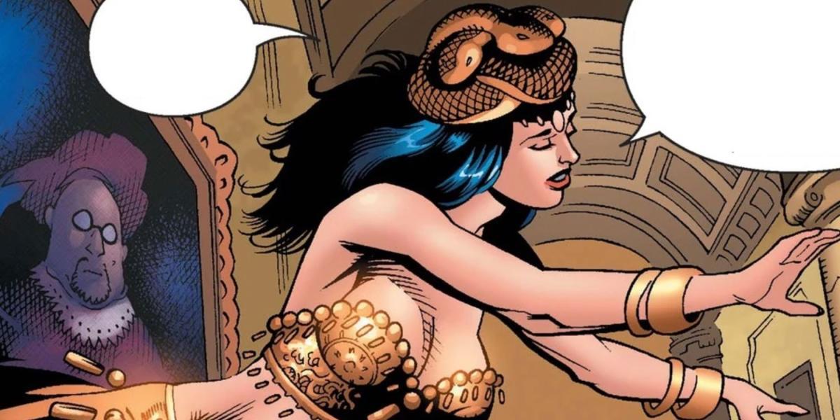 Lilia Calderu usando a Coroa da Serpente na Marvel Comics