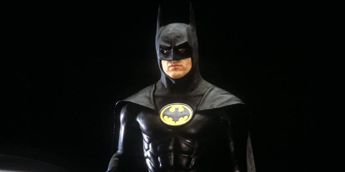 Batman Michael Keaton está supostamente em negociações para reprisar seu papel como Batman em vários filmes do DCEU, incluindo The Flash.