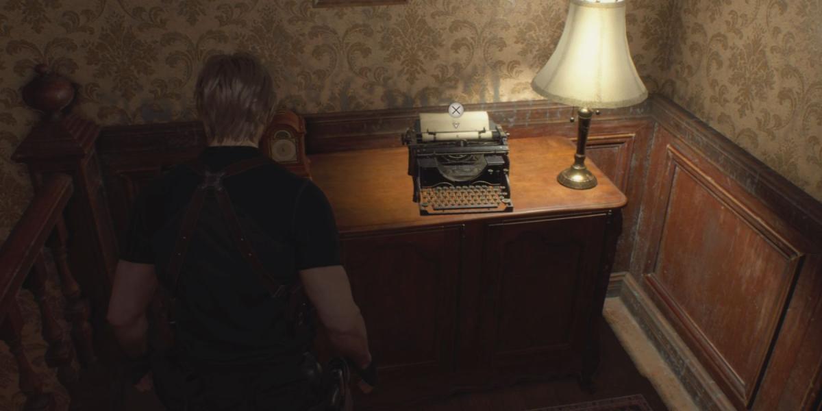 Leon encontra uma máquina de escrever em Resident Evil 4 Remake