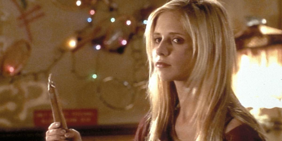 Sarah Michelle Gellar atira no retorno de Buffy, a caçadora de vampiros