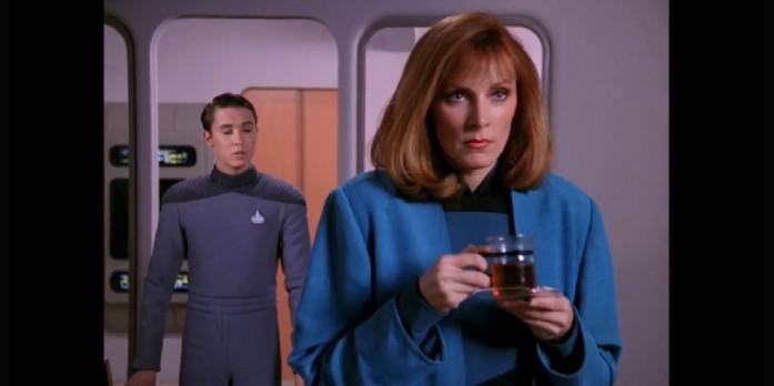 Star Trek: explicando os estranhos movimentos de carreira da Dra. Beverly Crusher