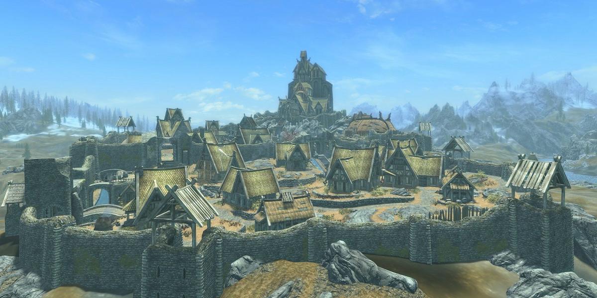 Imagem de Skyrim mostrando toda a cidade de Whiterun.