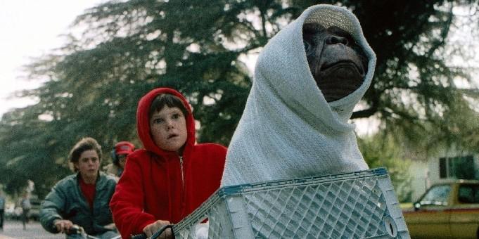 Steven Spielberg revela o profundo impacto que ET teve em sua vida pessoal