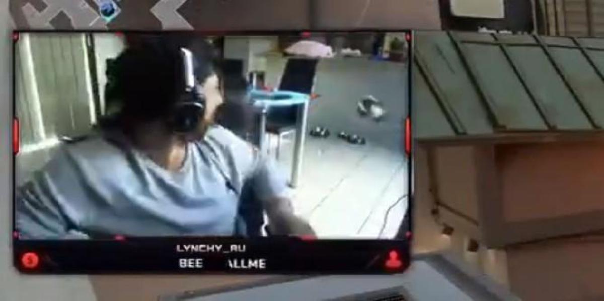 Streamer australiano é atacado por pega presa em casa ao vivo