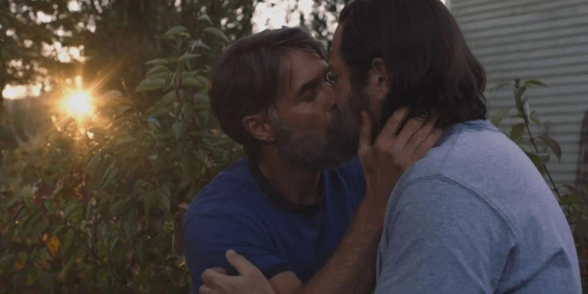 Bill_and_Frank_kissing_in_The_Last_of_Us