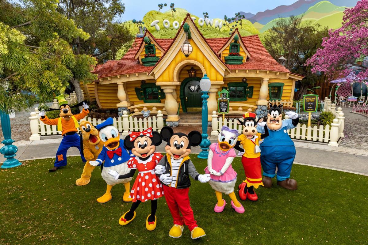 Toontown do Mickey é renovado e mais inclusivo na Disneylândia – Veja as novidades!