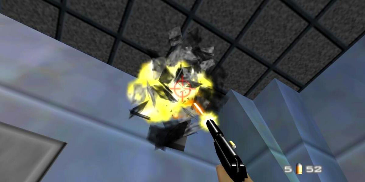 Destruindo uma câmera de segurança na missão Bunker 1 Goldeneye 007