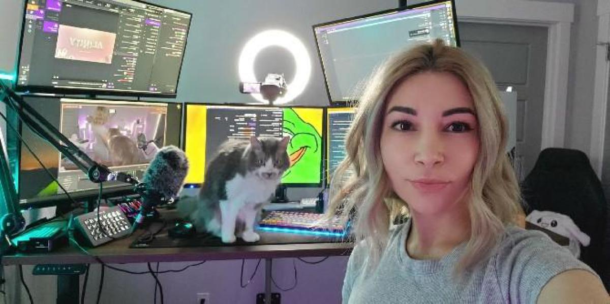 Twitch Streamer Alinity fala com CodeMiko sobre o incidente de arremesso de gato