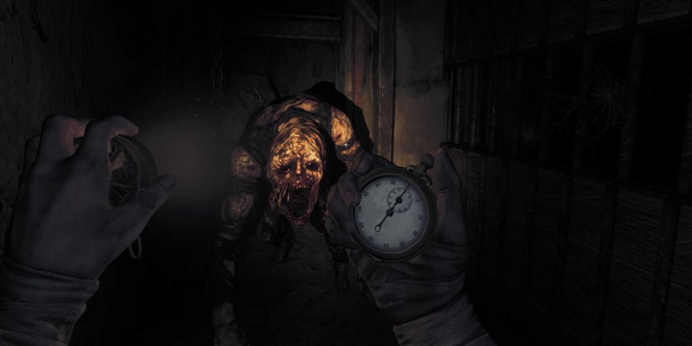 The player confronting The Beast with a flashlight and pocket watch in Amnesia: The Bunker