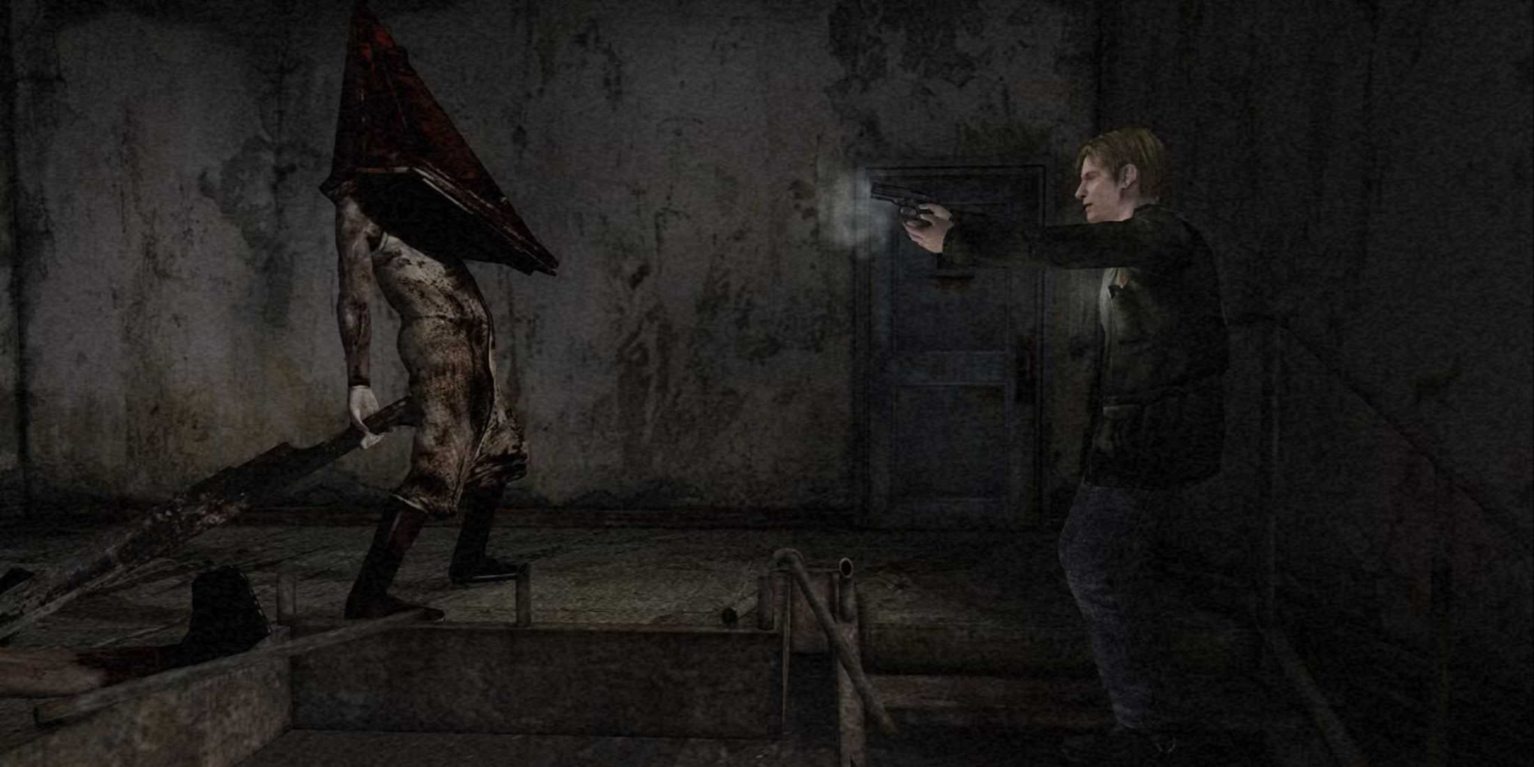 James Sunderland shooting Pyramid Head