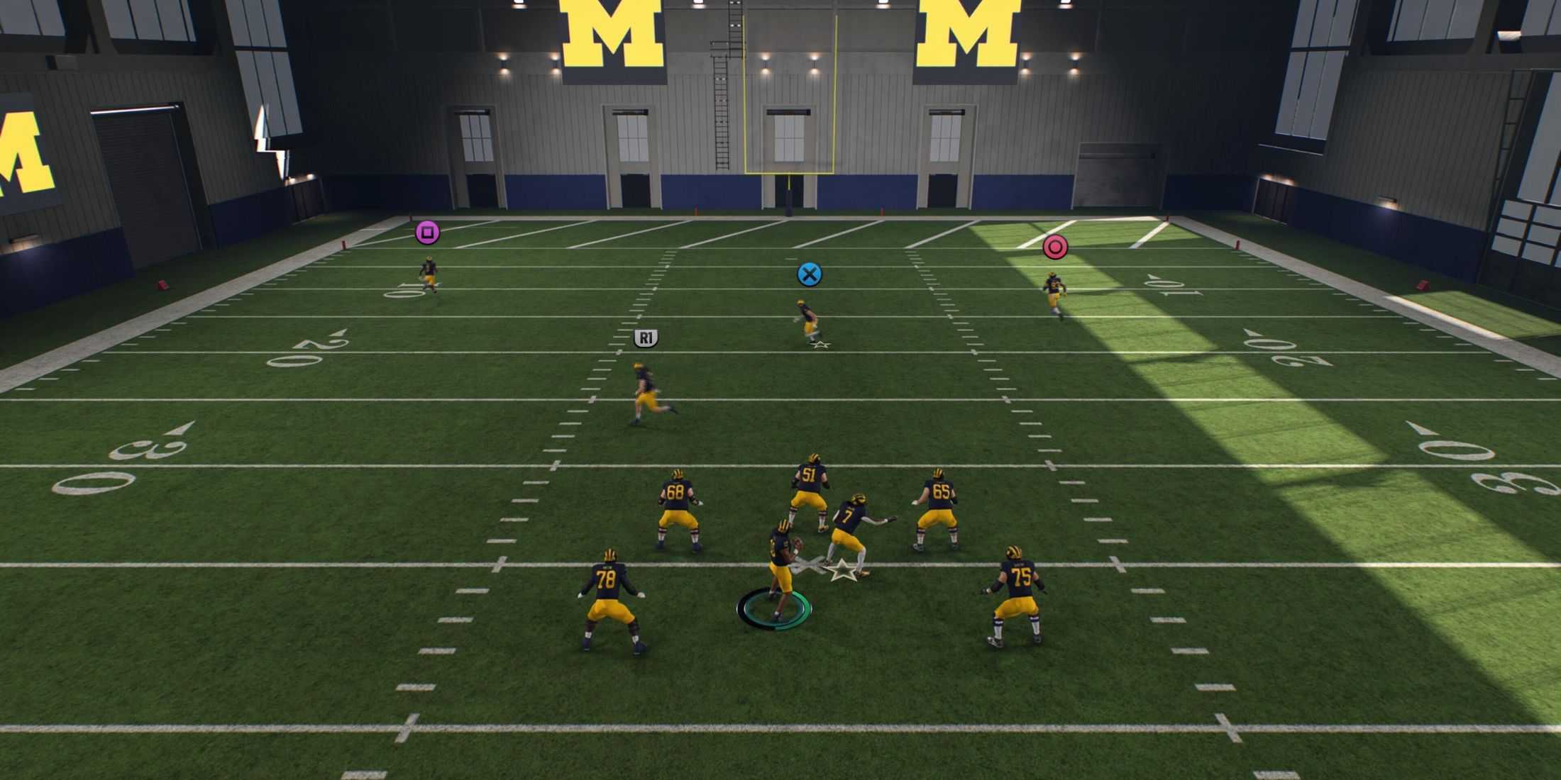 A training simulation from College Football 25