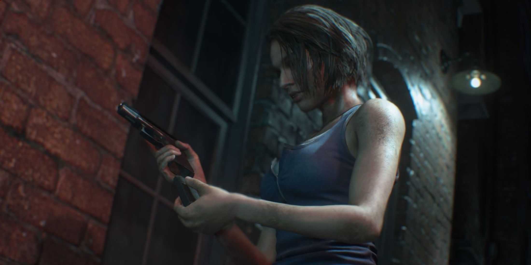 Jill Valentine recarregando uma pistola em um beco